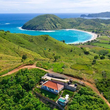 Villa Atas Pelangi Kuta  Экстерьер фото